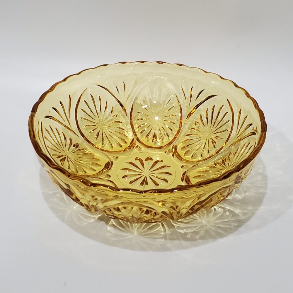 8" Vntg "Medallion Honey Gold" Amber Glass Bowl by Anchor Hocking